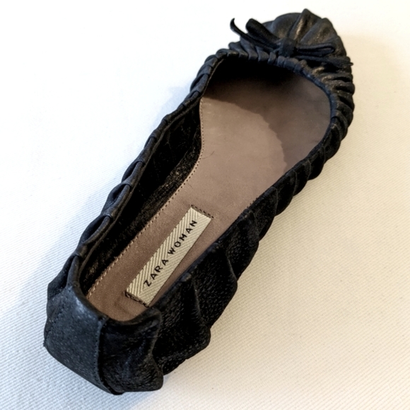 Zara. Flats. Black. Size 37 - Picture 12 of 16